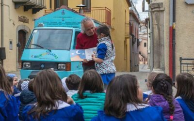 Mobile Library Spreads the Joy of Reading in Southern Italy | The Vale Magazine