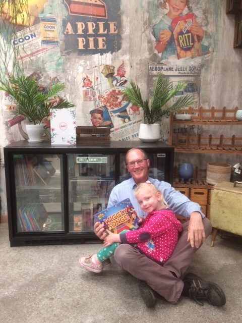 Opening-of-street-library-at-Frankies-1