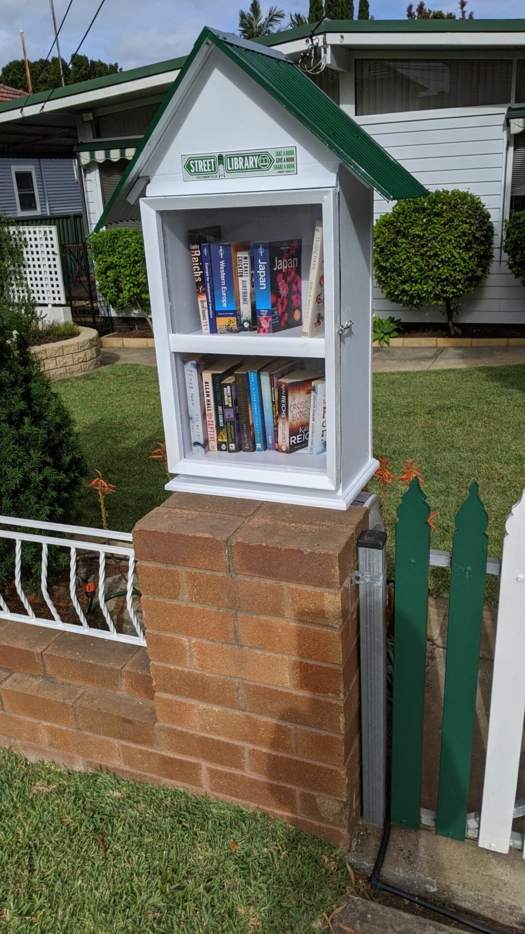 street-library4