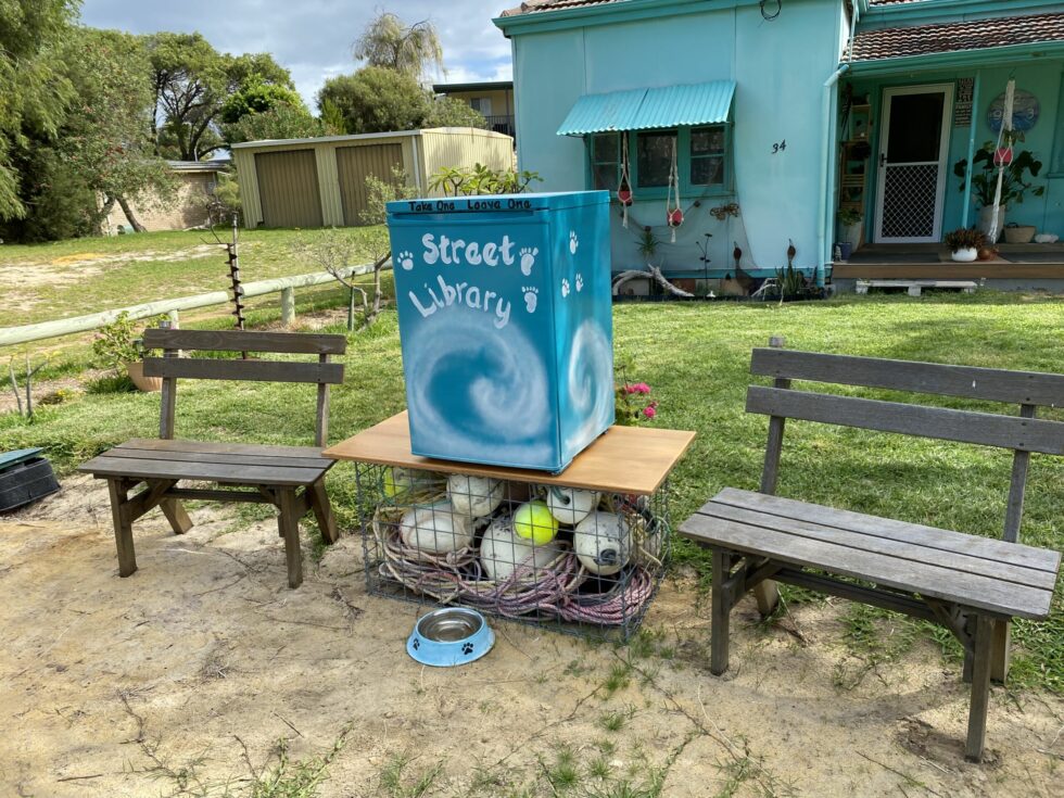 Barefoot Beach Street Library - Street Library Australia