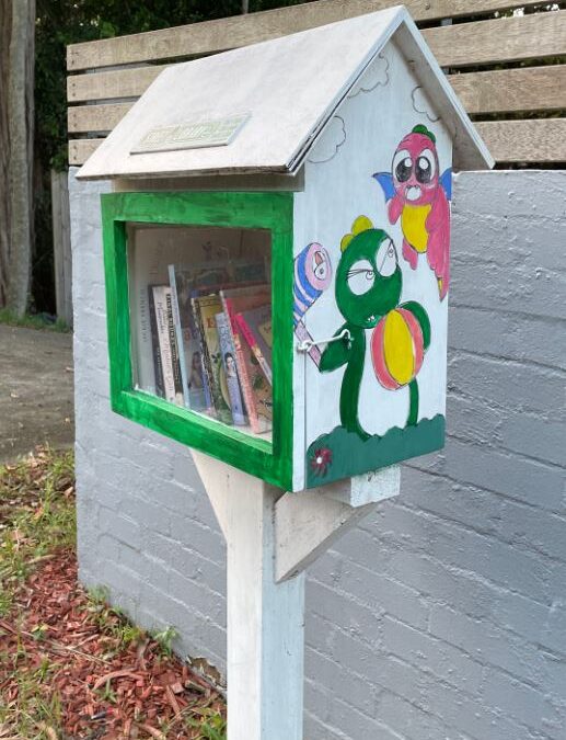 Comenarra Pkwy Street Library