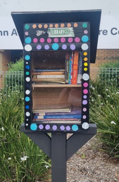 Belmore Ave. Street Library