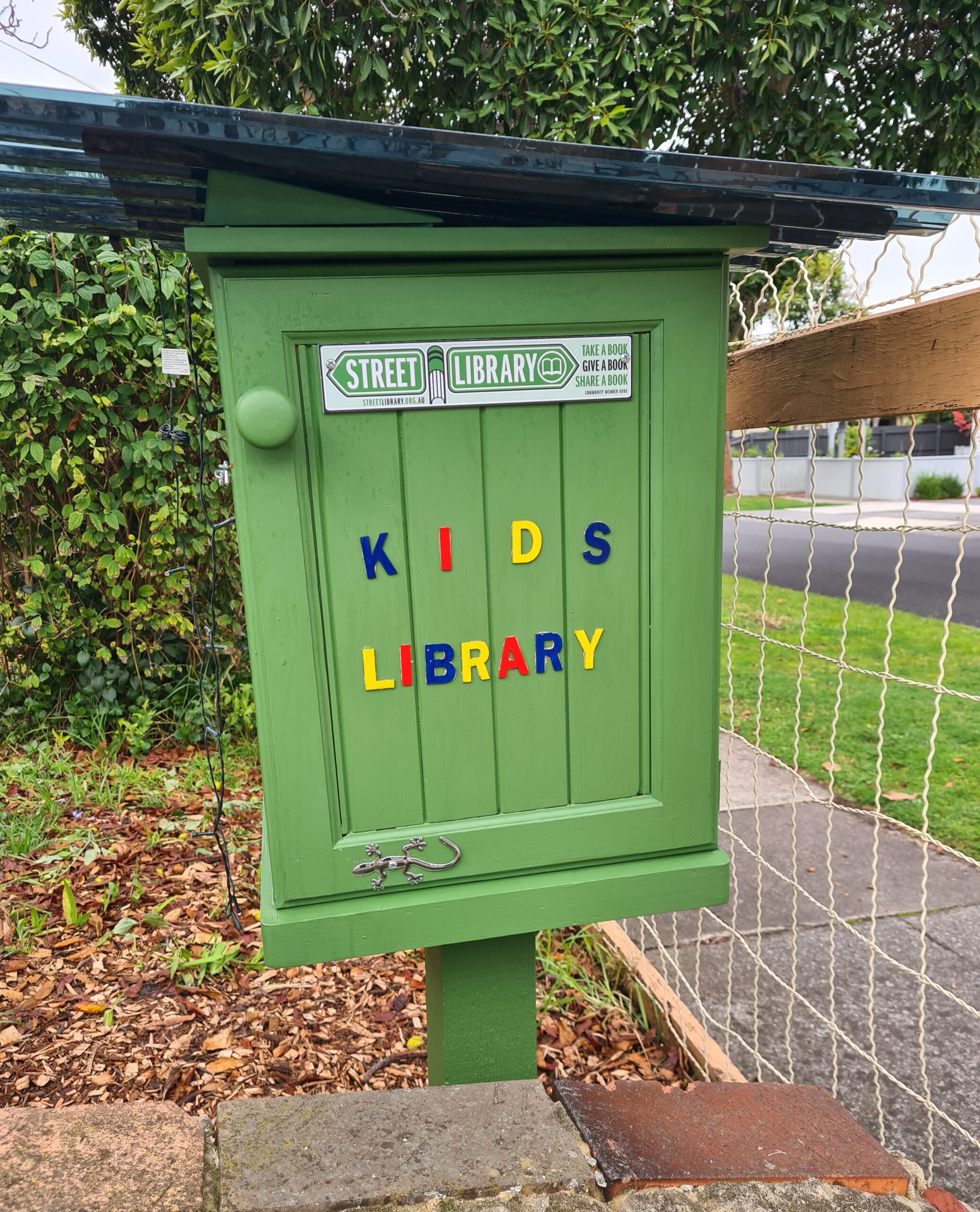 20240524-125409-street-library-australia